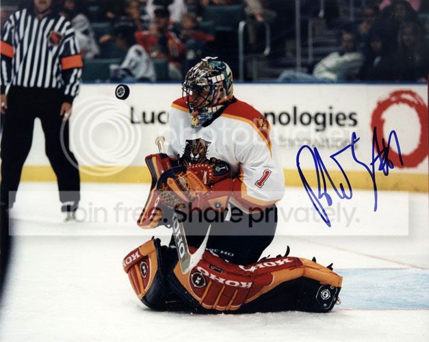 Roberto_Luongo_Auto_Photo1_zps6ae8bd60.jpg