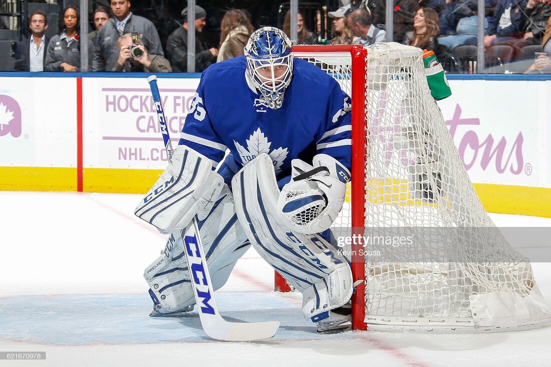 enroth-vs-canucks-leafs-2016_orig.jpg